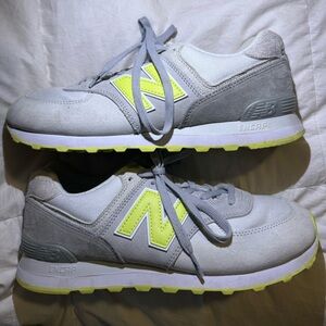 New Balance Women’s Shoes Sneakers Size 12 Gray and Bright Neon Green